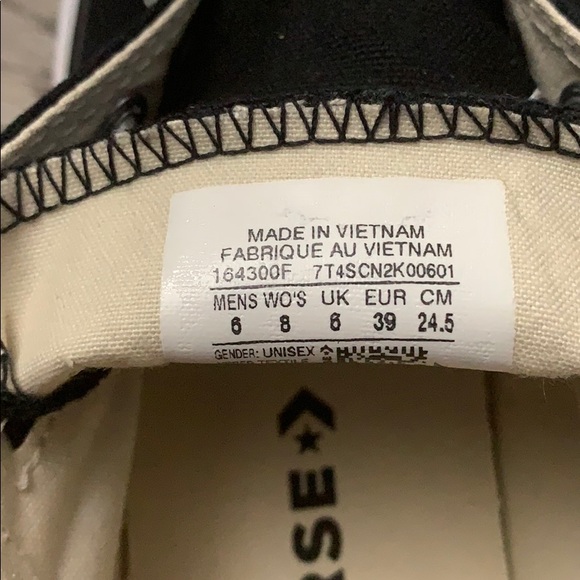 Converse Slip Ons. NWT - Picture 5 of 6